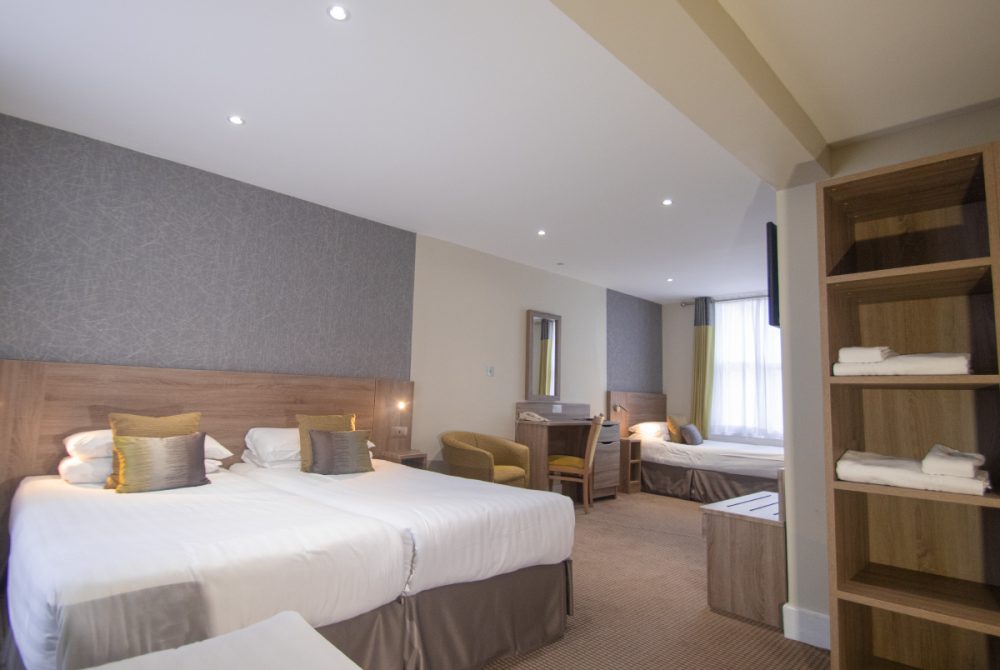 Phoenix Hotel Family Room of 4